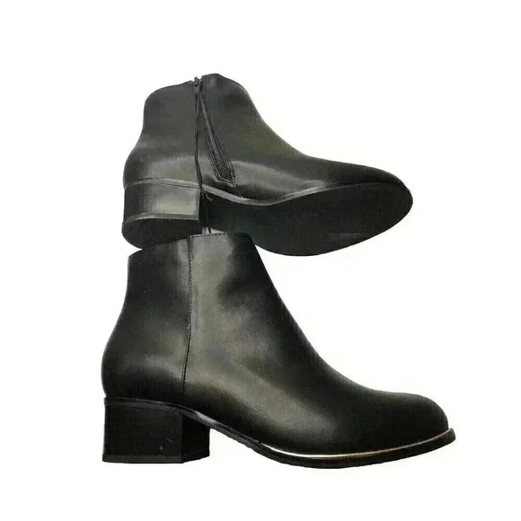 Lane Bryant Womens 8W Black Leather Bootie With Gold Trim  New With Box - Picture 4 of 9